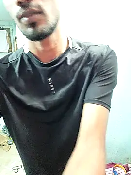 Snapshot of cutty_abi_ chatting on 11/19/25, 03:17 cutty abi online show from 11/19/25, 03:17