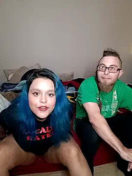 Snapshot of aye_tinakopixx chatting on 11/05/25, 12:32 aye tinakopixx online show from 11/05/25, 12:32