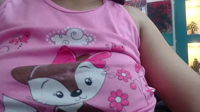 gygyfox online show from 12/15/25, 11:09