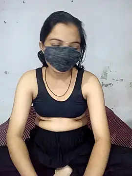 Snapshot of savita1010@xh chatting on 11/11/25, 04:45 savita1010xh online show from 11/11/25, 04:45