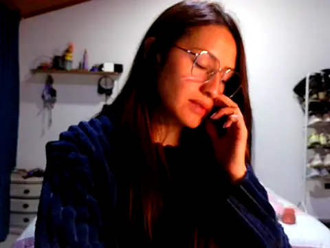 KendallTwisTx online show from 11/29/25, 04:04