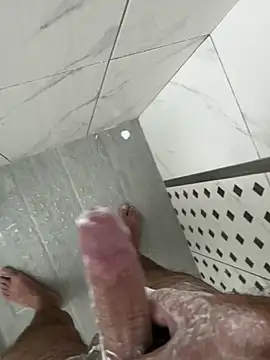 Snapshot of Lessless0606 chatting on 10/30/25, 10:49 Lessless0606 online show from 10/30/25, 10:49