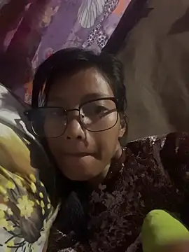 Snapshot of hottiebabe23 chatting on 11/15/25, 08:49 hottiebabe23 online show from 11/15/25, 08:49