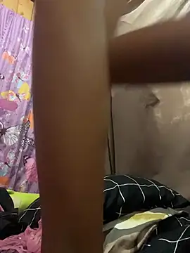 Snapshot of hottiebabe23 chatting on 01/11/26, 01:32 hottiebabe23 online show from 01/11/26, 01:32