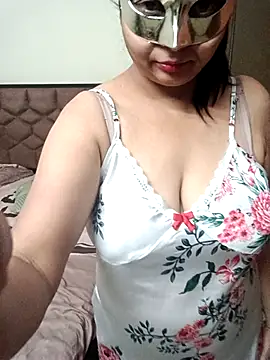 Snapshot of Naughty-Nancy chatting on 01/15/26, 04:44 Naughty-Nancy online show from 01/15/26, 04:44