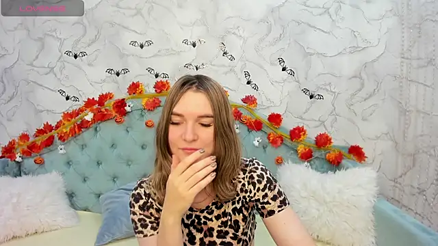AriaAmaren online show from 10/30/25, 11:38