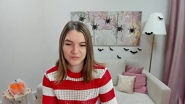 AriaAmaren online show from 10/31/25, 11:50