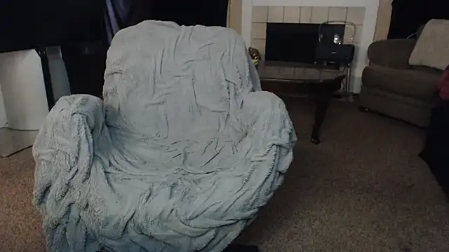 Snapshot of Skyl31 chatting on 02/23/26, 11:24 Skyl31 online show from 02/23/26, 11:24