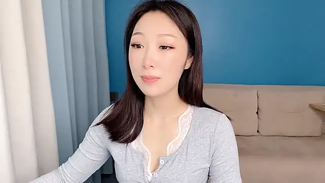 ella55-- online show from 04/28/26, 01:04