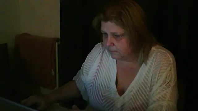 Sylviastar46 online show from 02/01/26, 10:19