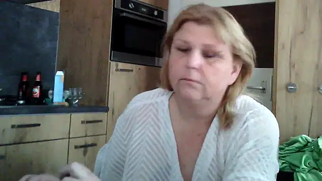 Sylviastar46 online show from 03/27/26, 08:26