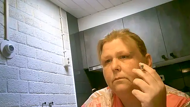 Sylviastar46 online show from 05/11/26, 04:15