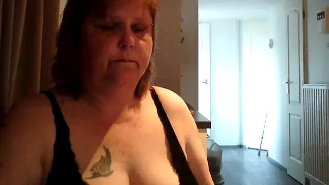 Sylviastar46 online show from 05/22/26, 06:24