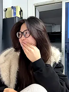 Snapshot of xiaojingzi66 chatting on 12/02/25, 11:26 xiaojingzi66 online show from 12/02/25, 11:26