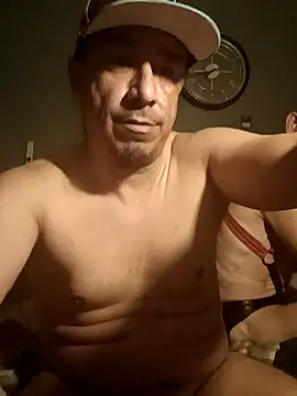 Snapshot of TopOfTops954 chatting on 04/17/26, 05:10 TopOfTops954 online show from 04/17/26, 05:10