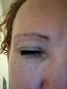 Snapshot of Karebearz1 chatting on 11/10/25, 11:53 Karebearz1 online show from 11/10/25, 11:53