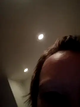 Snapshot of Karebearz1 chatting on 11/11/25, 09:09 Karebearz1 online show from 11/11/25, 09:09