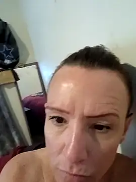 Snapshot of Karebearz1 chatting on 03/09/26, 12:42 Karebearz1 online show from 03/09/26, 12:42