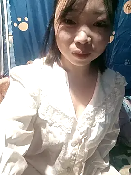 julybe online show from 11/23/25, 01:00