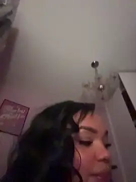 Snapshot of kennedylorel chatting on 03/08/26, 12:41 kennedylorel online show from 03/08/26, 12:41