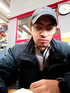 Snapshot of KaTorino chatting on 10/31/25, 09:43 KaTorino online show from 10/31/25, 09:43