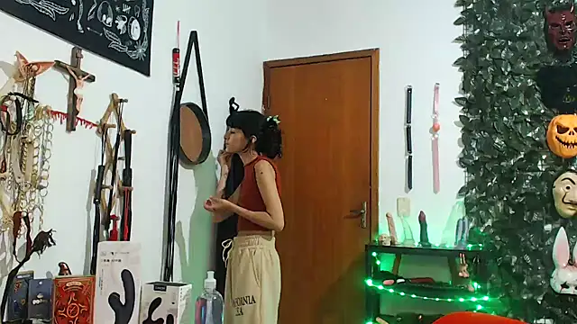 CarrieBurton online show from 11/09/25, 02:48