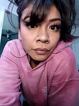 MZThang2Kute online show from 11/14/25, 08:13