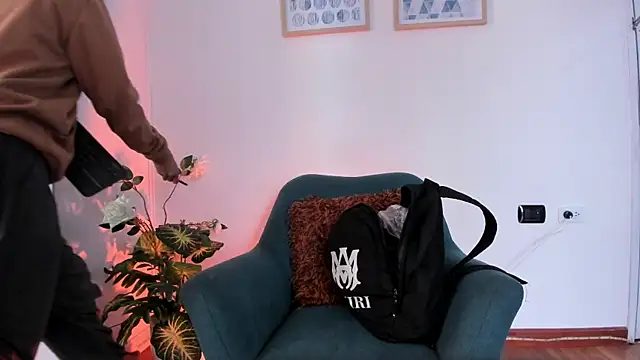 LahanaKimish online show from 11/04/25, 12:37