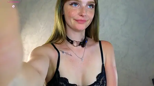 Lovelly molly1 online show from 06/14/26, 05:59