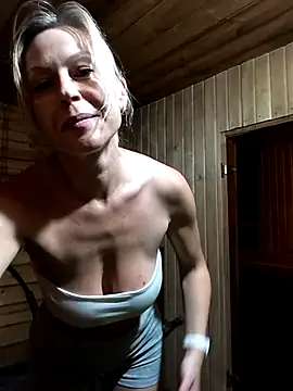 Elle Milfa online show from 06/14/26, 01:46