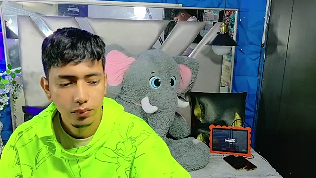 Snapshot of darwinandbrayann chatting on 12/21/25, 04:08 darwinandbrayann online show from 12/21/25, 04:08