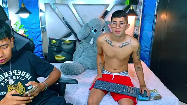 Snapshot of darwinandbrayann chatting on 01/15/26, 03:11 darwinandbrayann online show from 01/15/26, 03:11