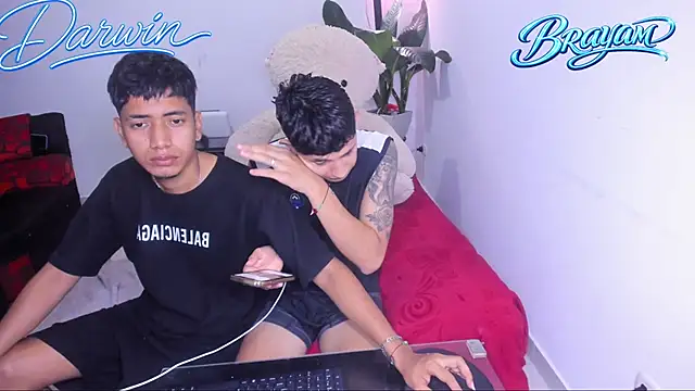 Snapshot of darwinandbrayann chatting on 02/09/26, 11:53 darwinandbrayann online show from 02/09/26, 11:53