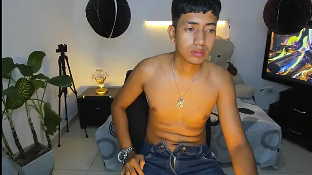 Snapshot of darwinandbrayann chatting on 03/12/26, 11:11 darwinandbrayann online show from 03/12/26, 11:11