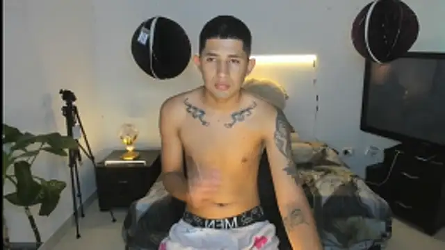 Snapshot of darwinandbrayann chatting on 03/22/26, 08:01 darwinandbrayann online show from 03/22/26, 08:01