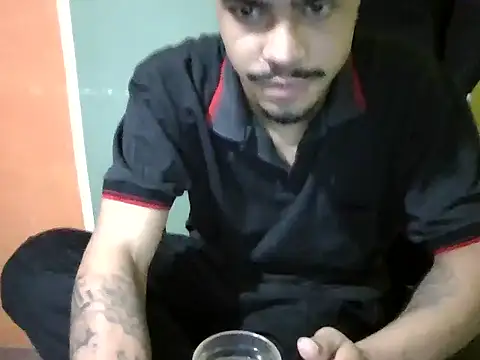 Snapshot of Joao_BRL chatting on 11/14/25, 10:07 Joao BRL online show from 11/14/25, 10:07
