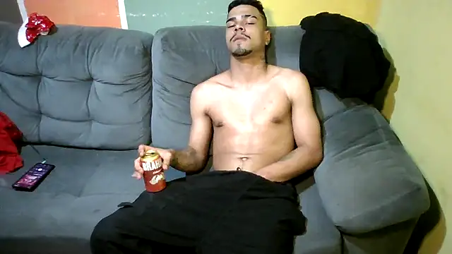 Snapshot of Joao_BRL chatting on 12/13/25, 07:53 Joao BRL online show from 12/13/25, 07:53