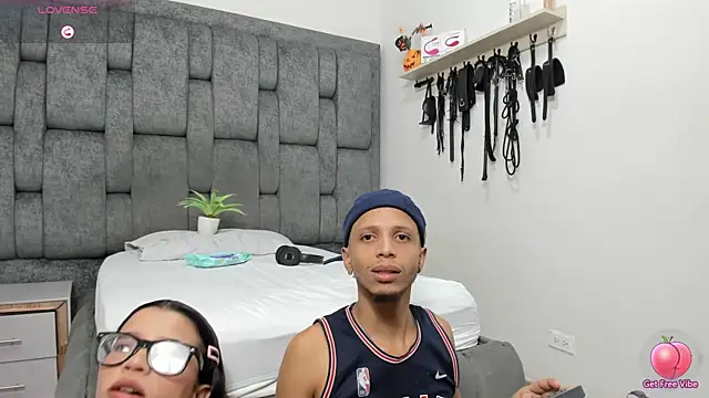 Snapshot of DamianandEva chatting on 11/10/25, 12:15 DamianandEva online show from 11/10/25, 12:15