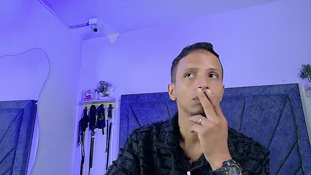 Snapshot of DamianandEva chatting on 02/28/26, 01:23 DamianandEva online show from 02/28/26, 01:23