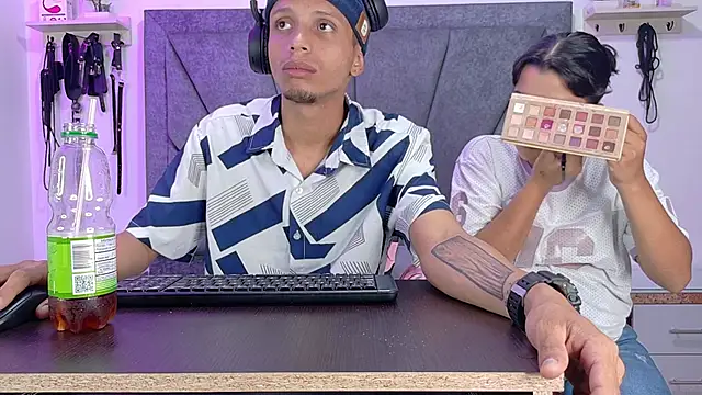 Snapshot of DamianandEva chatting on 03/02/26, 12:45 DamianandEva online show from 03/02/26, 12:45