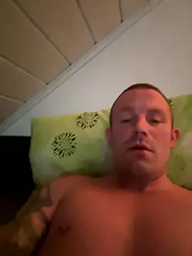 Snapshot of superbertok chatting on 01/17/26, 01:10 superbertok online show from 01/17/26, 01:10