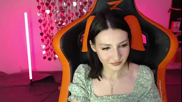 Snapshot of honbliss chatting on 01/12/26, 01:55 honbliss online show from 01/12/26, 01:55