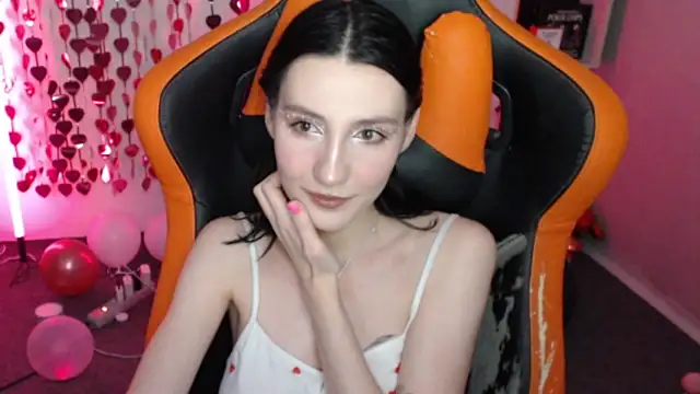 Snapshot of honbliss chatting on 02/14/26, 11:56 honbliss online show from 02/14/26, 11:56