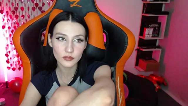 Snapshot of honbliss chatting on 02/16/26, 01:24 honbliss online show from 02/16/26, 01:24