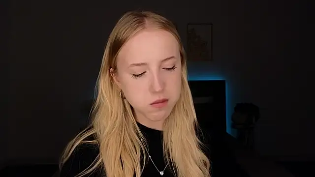 adele armass online show from 06/25/26, 08:57