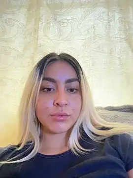 Snapshot of Elina_Hills chatting on 03/22/26, 06:33 Elina Hills online show from 03/22/26, 06:33