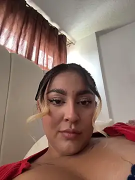 Snapshot of Elina_Hills chatting on 05/06/26, 06:24 Elina Hills online show from 05/06/26, 06:24