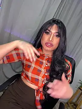 Snapshot of melani_ferraraa_ chatting on 06/13/26, 05:16 melani ferraraa online show from 06/13/26, 05:16