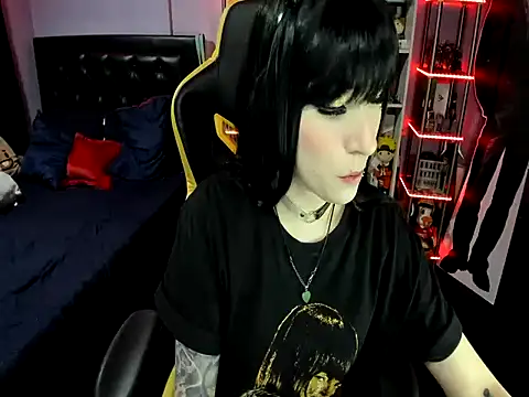 Snapshot of Yummy_dark chatting on 10/30/25, 06:04 Yummy dark online show from 10/30/25, 06:04