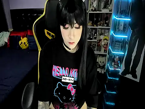 Yummy dark online show from 11/08/25, 05:29